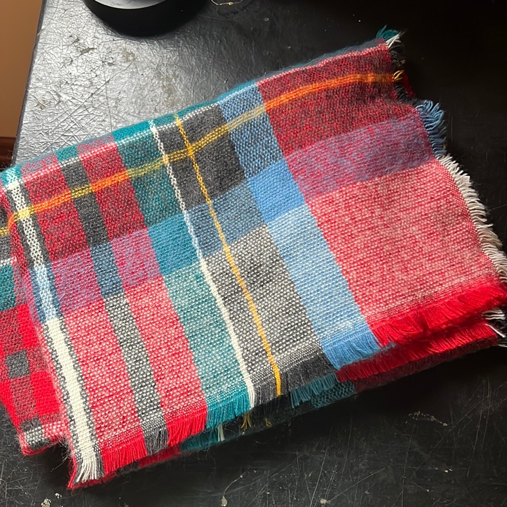 american eagle scarf